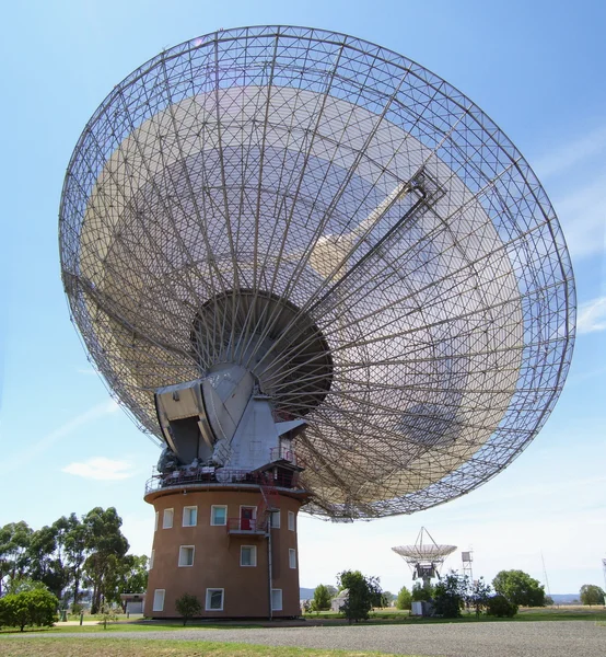 Parkes Observatory radio signal 1968