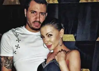 Емануела и Елвиса